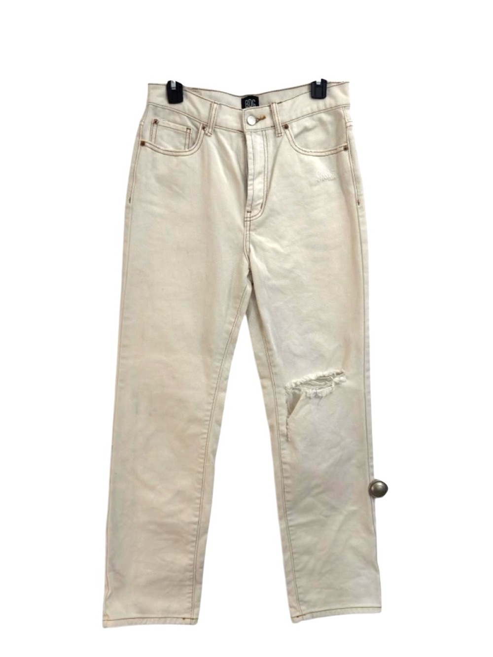 BDG Urban Outfitters loose straight jeans in destroyed ivory denim. size 27.